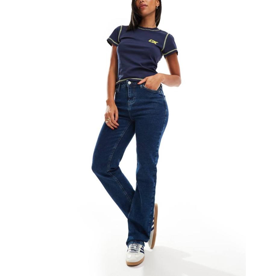 Pieces Kelly Jeans met rechte pijpen en halfhoge taille in donkerblauw denim Blauw