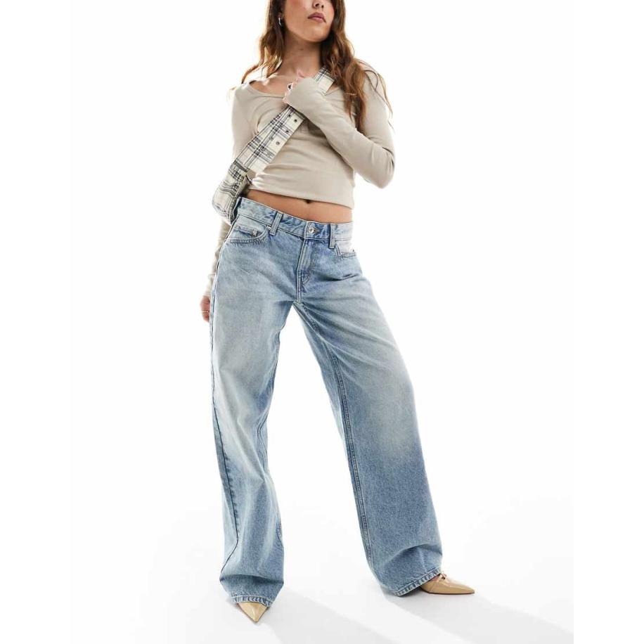 Bershka Super baggy jeans met wijde pijpen in blauw met lichte wassing Blauw