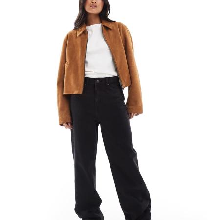 Bershka Petite Mom jeans met wijde pijpen in zwart