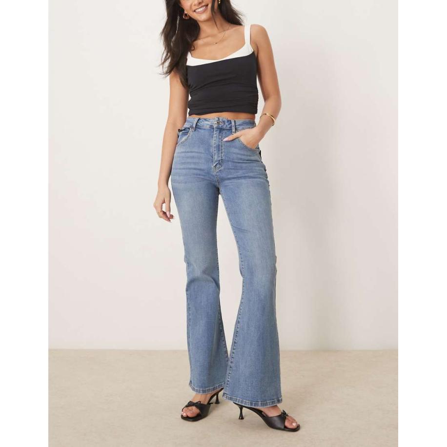 Never Fully Dressed Flared jeans met geschulpte randjes in denim-Blauw Blauw
