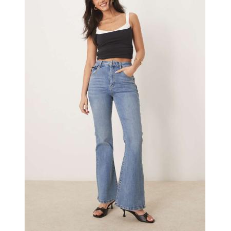 Never Fully Dressed Flared jeans met geschulpte randjes in denim-Blauw