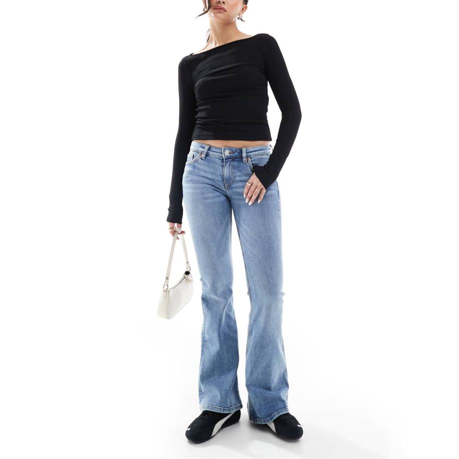 Monki Katsumi Flared jeans met lage taille in vintage blauwe wassing Blauw