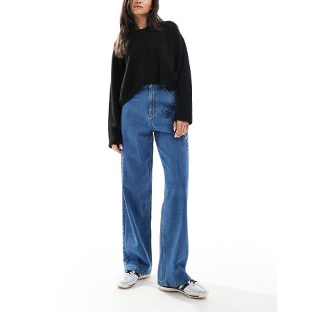 Miss Selfridge Baggy jeans met geborduurde bloemen in blauw met wassing
