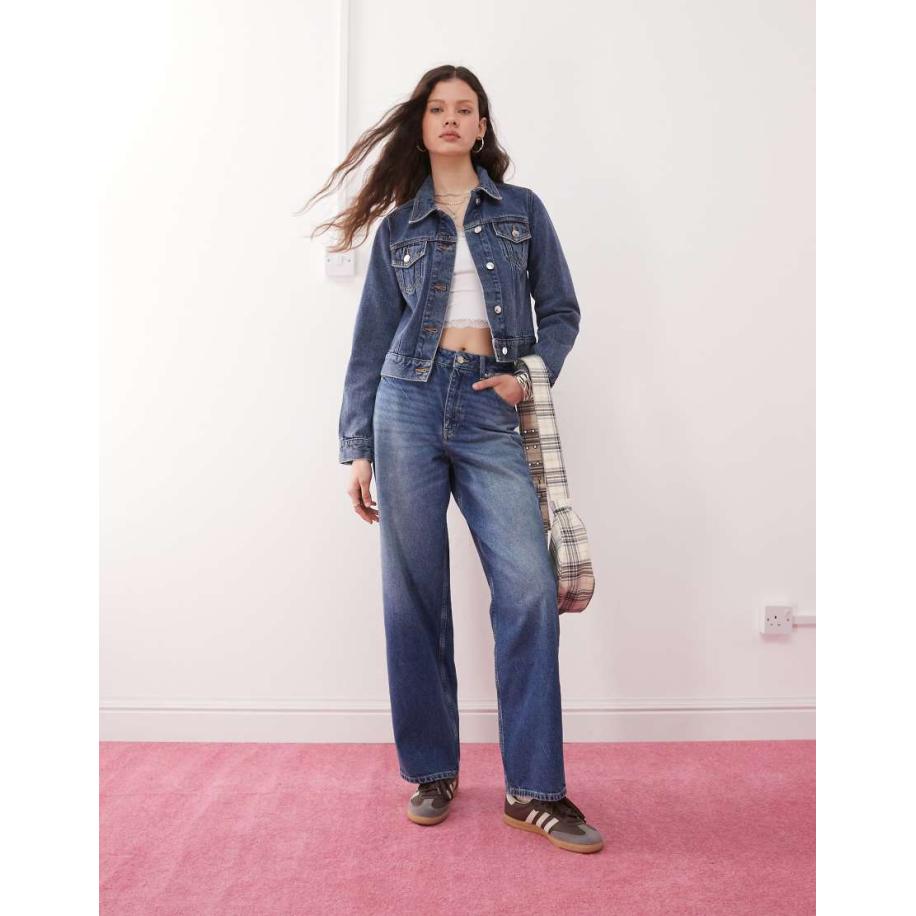 Miss Selfridge Baggy jeans met bloemen-patchworkdetails en blauwe wassing Blauw