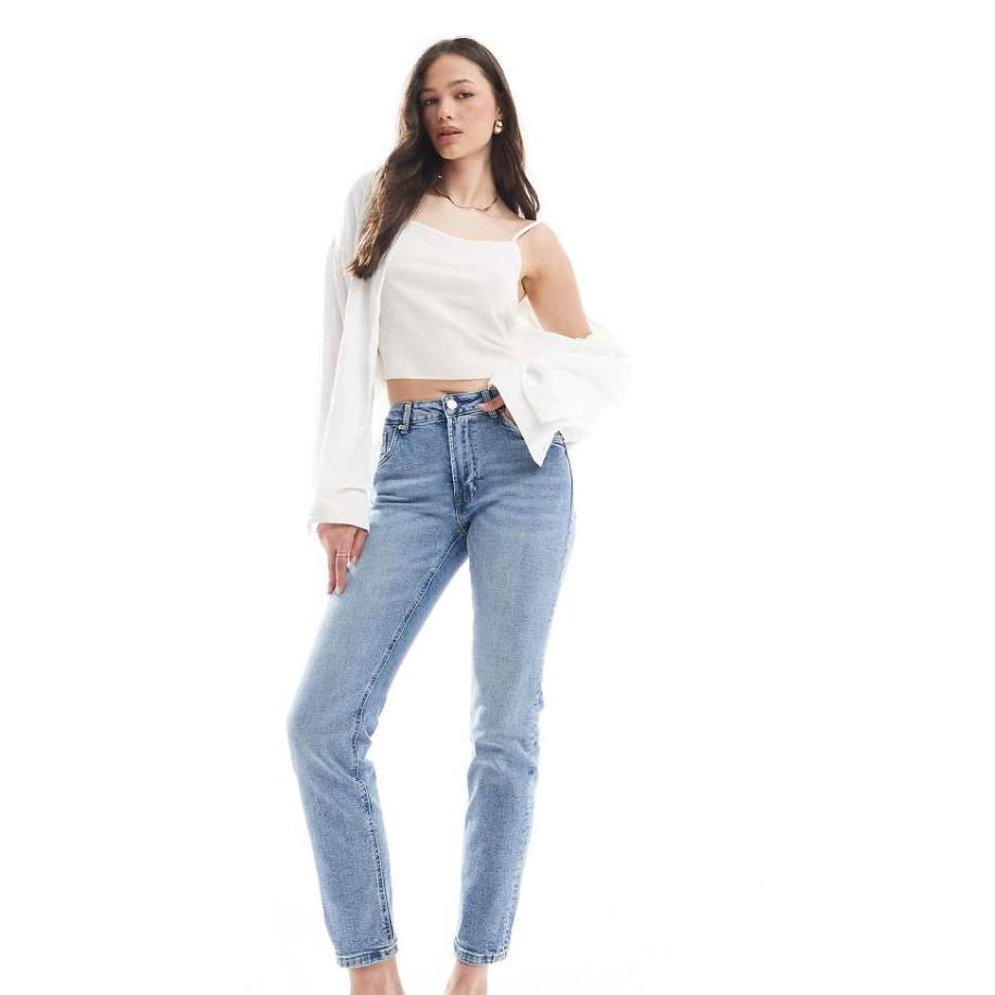 Stradivarius Tall D10 Slim-fit mom jeans in medium wassing-Blauw Blauw