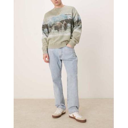 Abercrombie & Fitch - Jeans met rechte pijpen en atletische pasvorm in lichtblauw met wassing