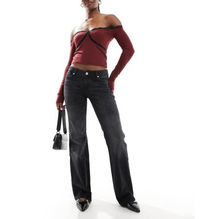 Bershka Flared jeans met lage taille in zwart