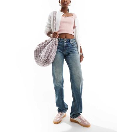 Pull & Bear Jeans met halfhoge taille en rechte pijpen in gewassen blauw