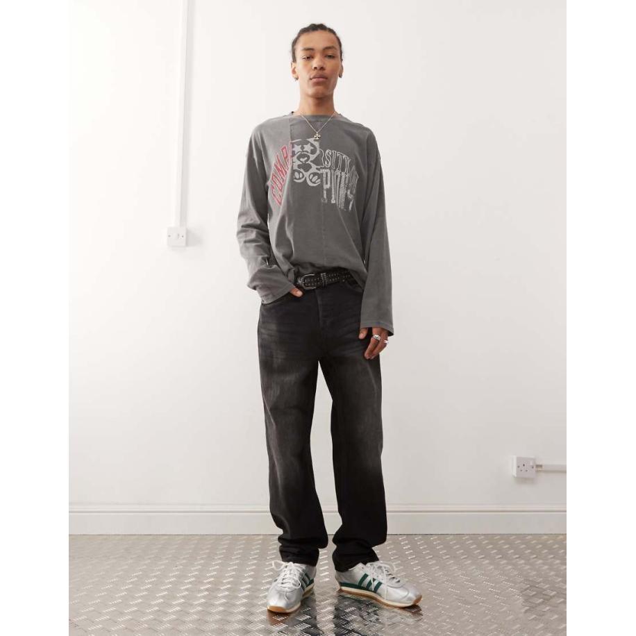 Weekday - Space - Ruimvallende jeans met rechte pijpen en vervaagde wassing in zwart Zwart