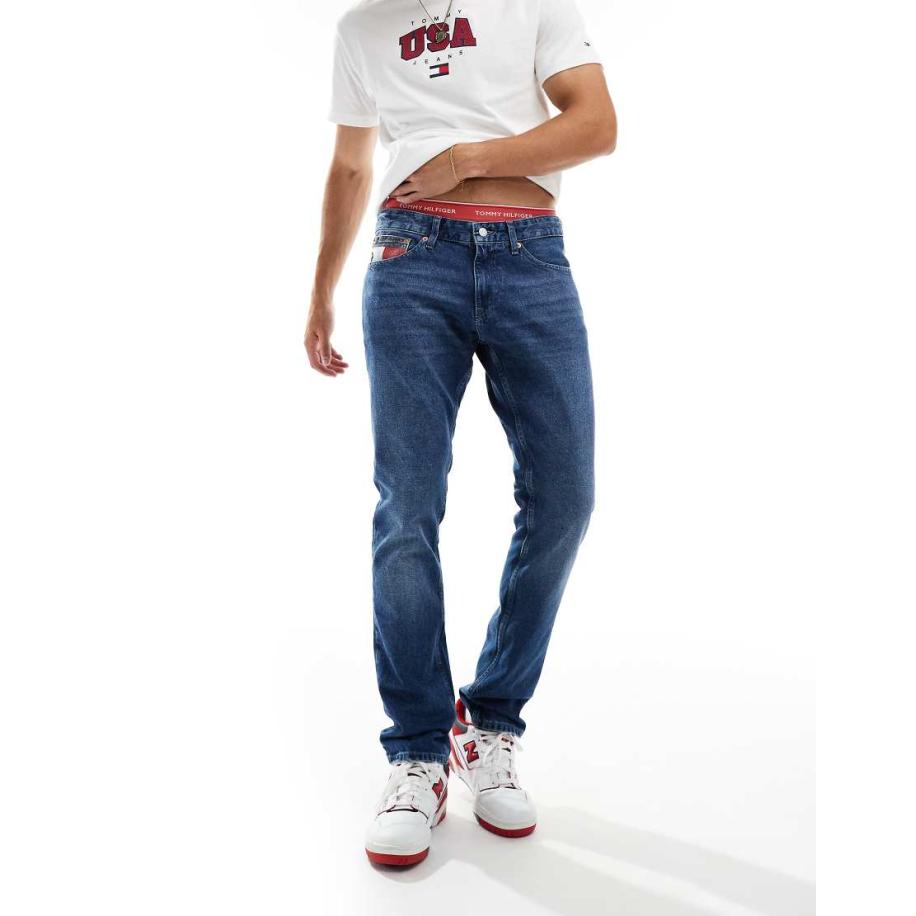 Tommy Jeans - Scanton - Smalle jeans met mid-wash en vlagdetail-Blauw Blauw