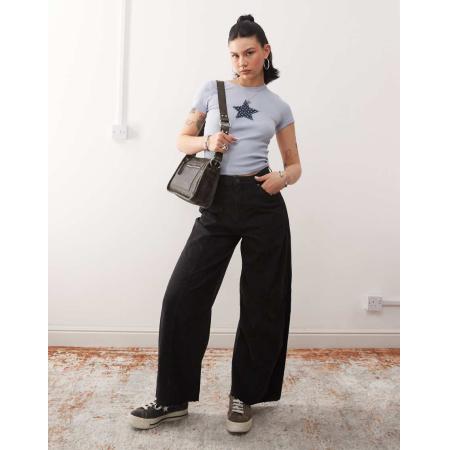 Wrangler Lichtgewicht jeans met wijde pijpen, cowboy pasvorm en naden aan de voorkant in zwart