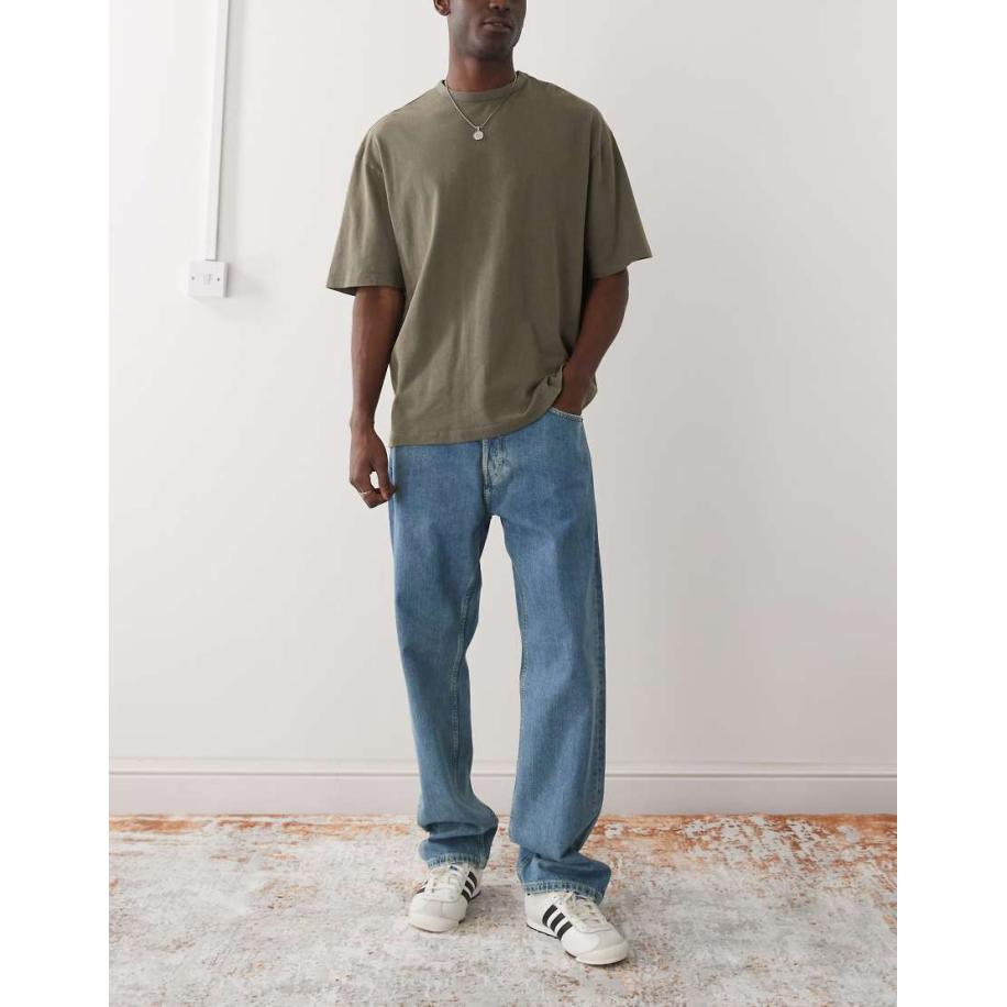 Weekday - Space - Ruimvallende jeans met rechte pijpen in blauwe wassing Blauw