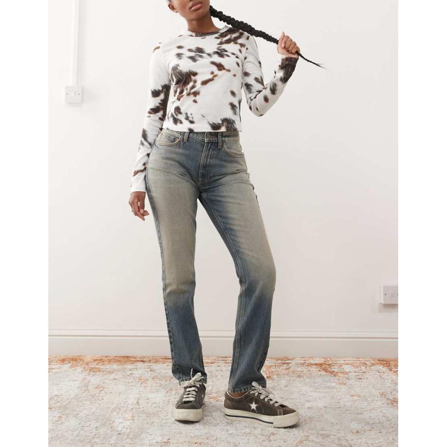 COLLUSION Jeans met lage taille en rechte pijpen in blauw met wassing Blauw