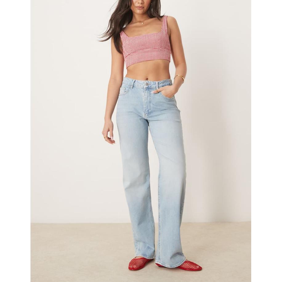 AWARE Rechte, ruimvallende jeans in lichtblauwe wassing Blauw