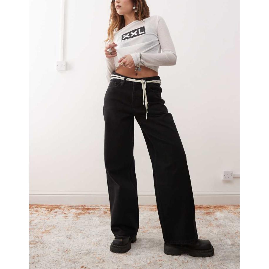 Weekday Area Jeans met wijde pijpen en middelhoge taille in zwart Zwart