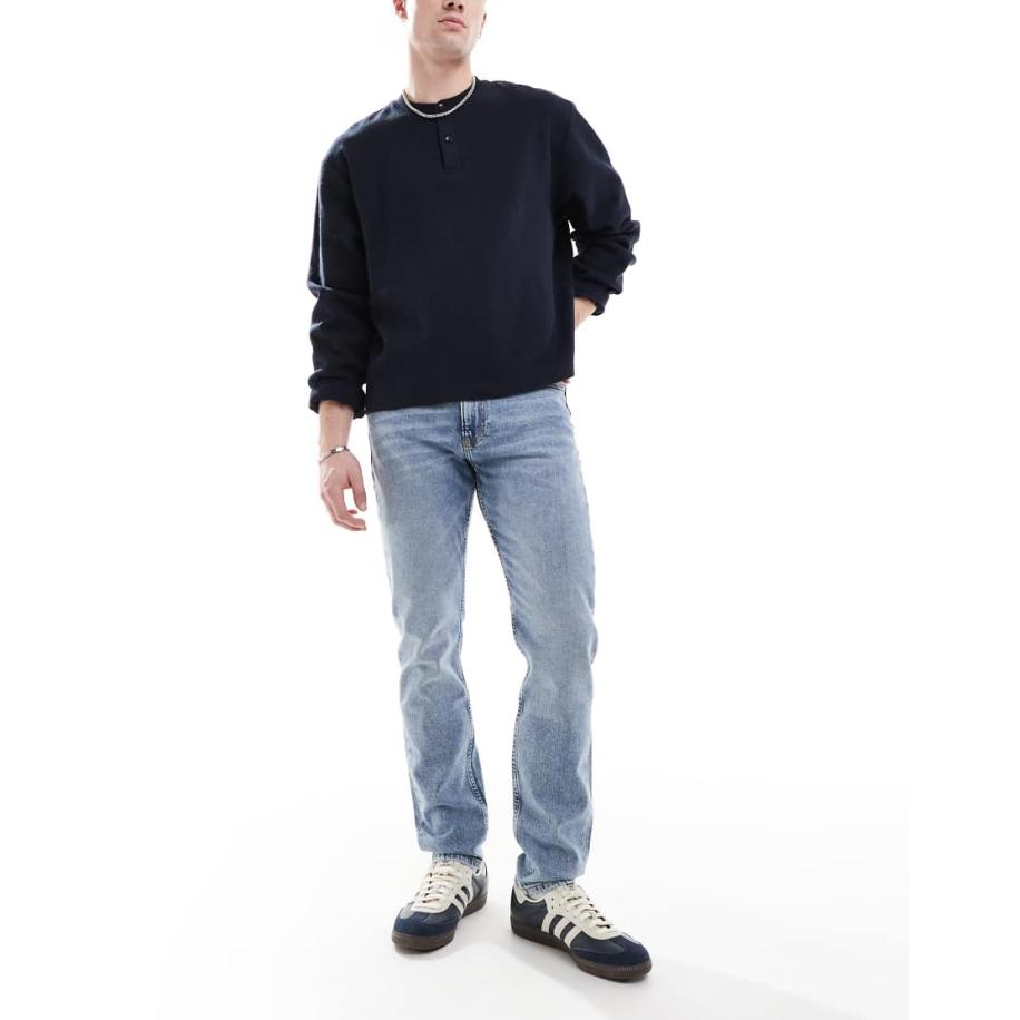 Calvin Klein Jeans - Smaltoelopende jeans met lichte wassing-Blauw Blauw