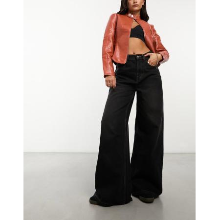 COLLUSION x003 Jeans met wijde pijpen in zwart met wassing