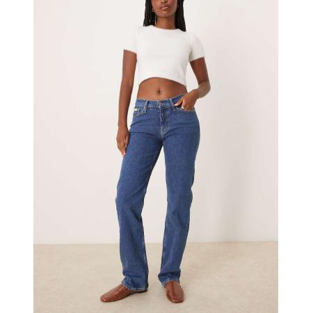 Calvin Klein Jeans Jeans met rechte pijpen en lage taille in mid-wash-Blauw