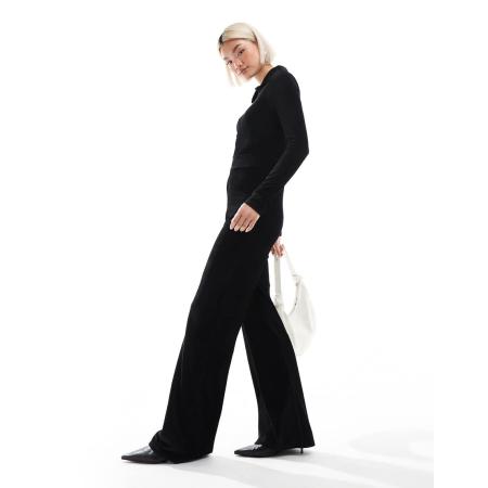 Miss Selfridge Fluwelen geribbelde Henley-jumpsuit met lange mouwen-Zwart