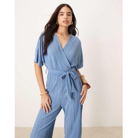 YAS Plissé jumpsuit met overslag aan de voorkant in blauw