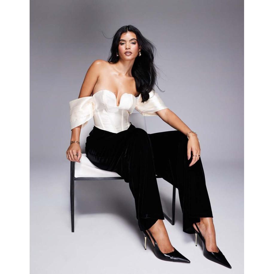 ASOS LUXE Jumpsuit met korset van satijn en broek van fluweel in zwart Zwart