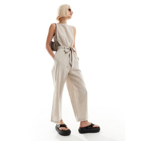 Monki Linnen mouwloze jumpsuit met strikceintuur in beige-Neutraal