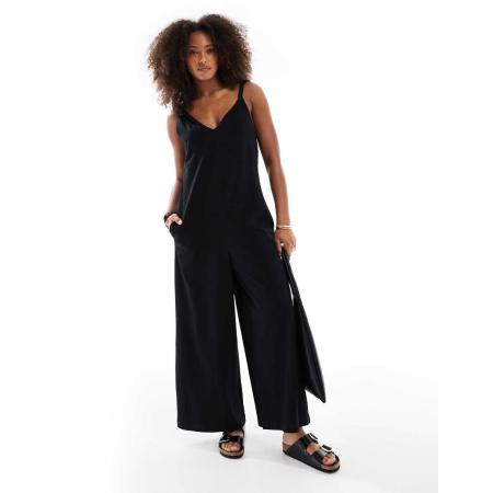 ASOS DESIGN Jumpsuit met gedraaide schouders in zwart