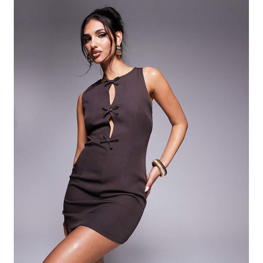 Kaiia Exclusives Mini-jurk met uitsnijding en strik in chocoladebruin Bruin