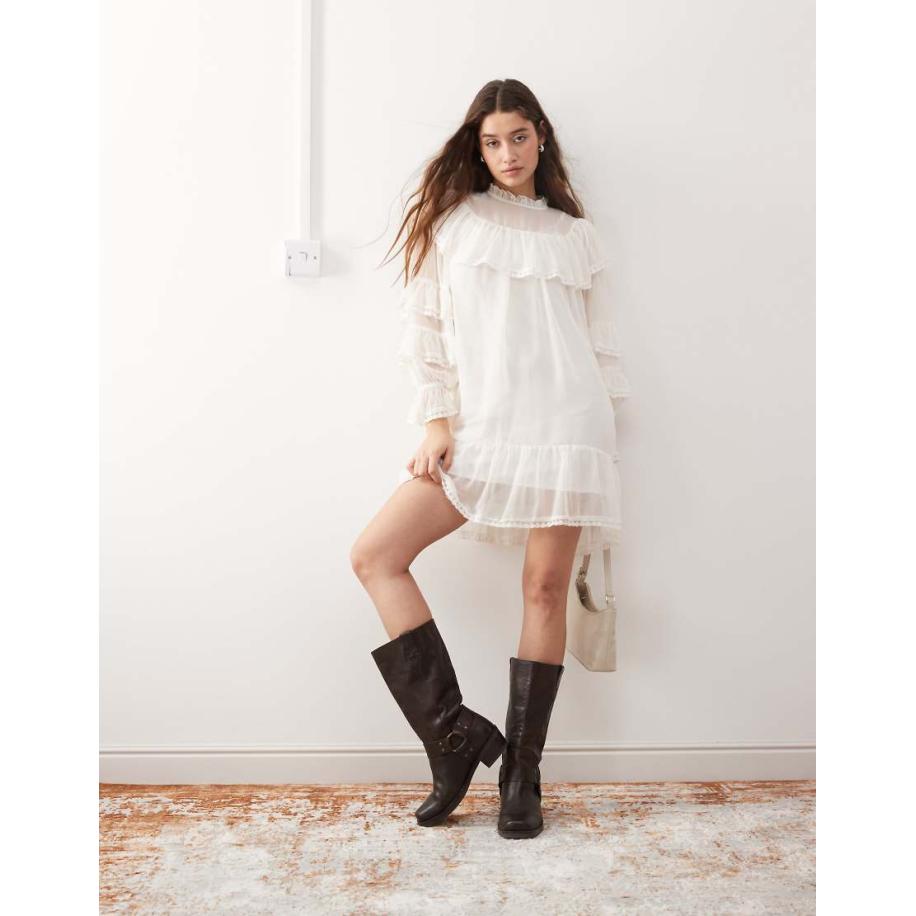 Miss Selfridge Aangerimpelde jurk van chiffon met ruches in ivoorwit-Zwart Zwart