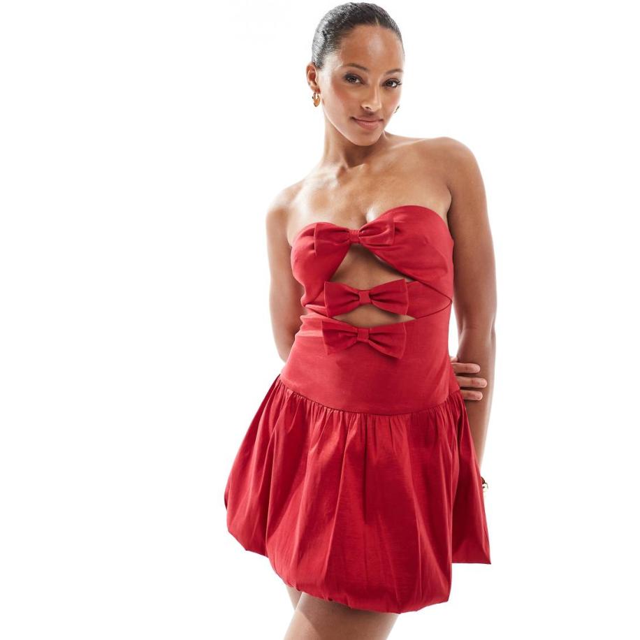 The Frolic Exclusives Mini bandeau jurk van satijn met uitsnijdingen en pofrok en strikken in rood Rood