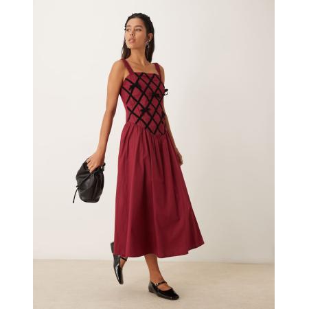 Neon Rose Mini jurk met strikjes en camibandjes in bordeauxrood