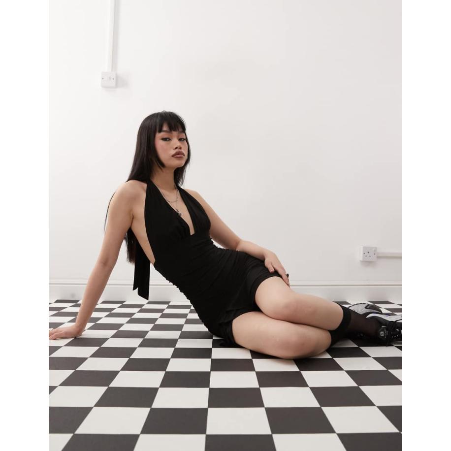 COLLUSION Gerimpelde mini-jurk met halternek in zwart Zwart