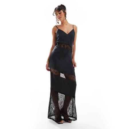 Pretty Lavish Maxi-slipdress met kanten inzetstuk in zwart