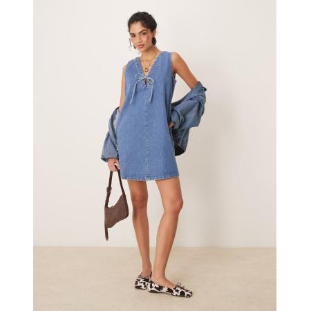 Nobody's Child Lykke Denim mini-overgooierjurk met A-lijn in mid-wash-Blauw