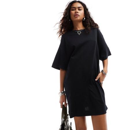 COLLUSION Mini T-shirtjurk in zwart