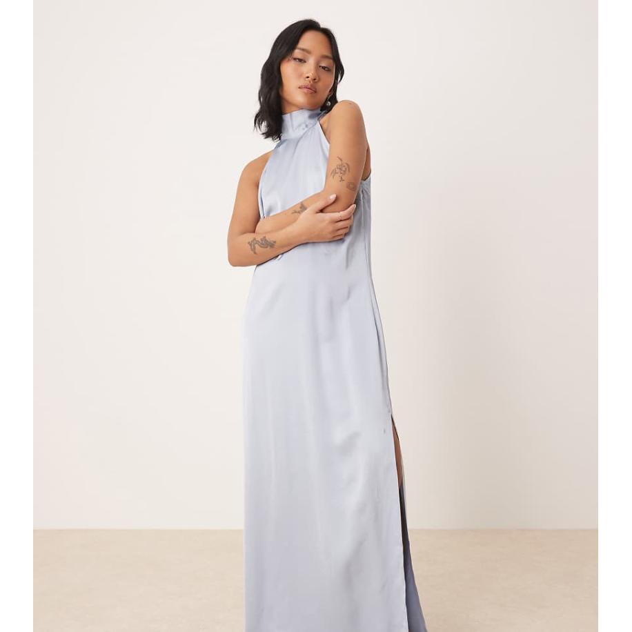VILA Petite Maxi jurk met gestrikte halternek in pastelblauw Blauw
