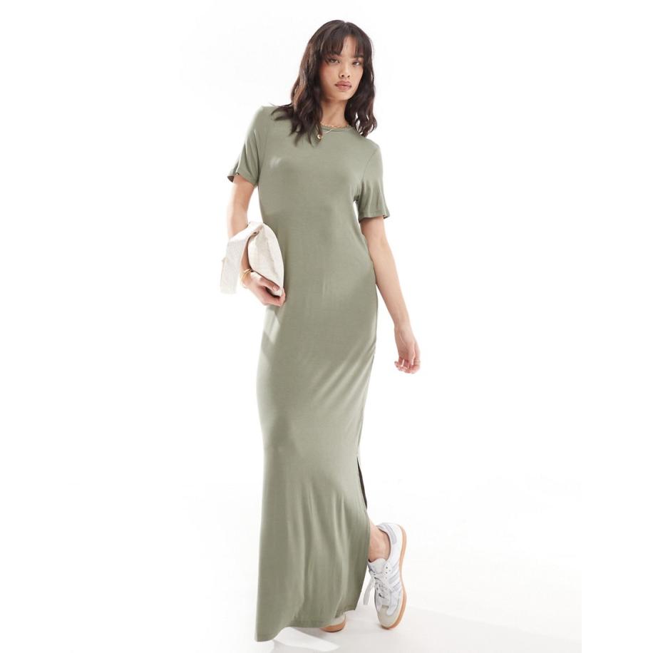 Pieces Maxi T-shirtjurk in kaki-Groen Groen