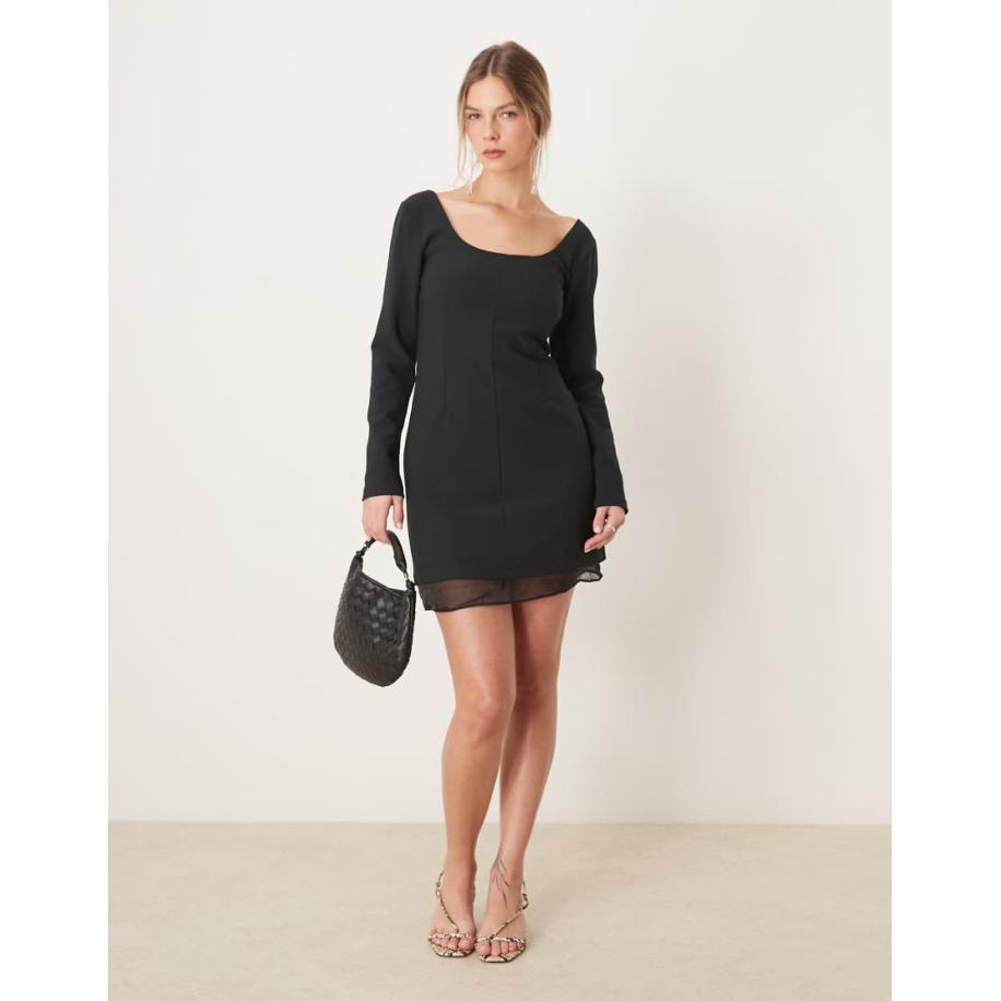 Abercrombie & Fitch Mini jurk met A-lijn, lage ronde hals en doorschijnend inzetstuk in zwart Zwart