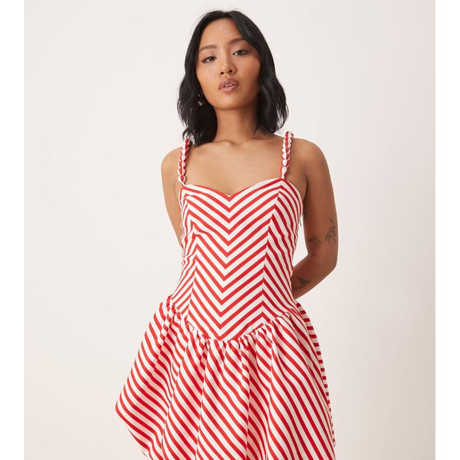 Forever New Petite Gestreepte mini jurk met bolle zoom in rood en wit Rood