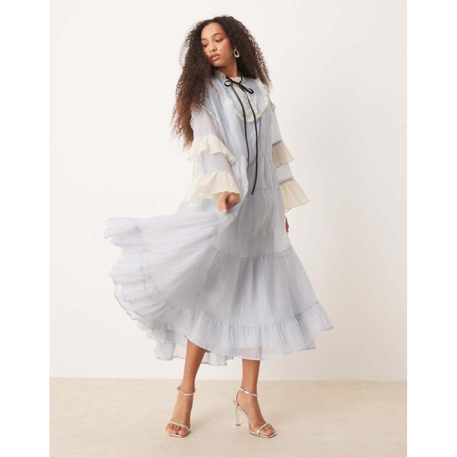 Sister Jane Maxi jurk van tule met contrast en stroken in pastelblauw Blauw