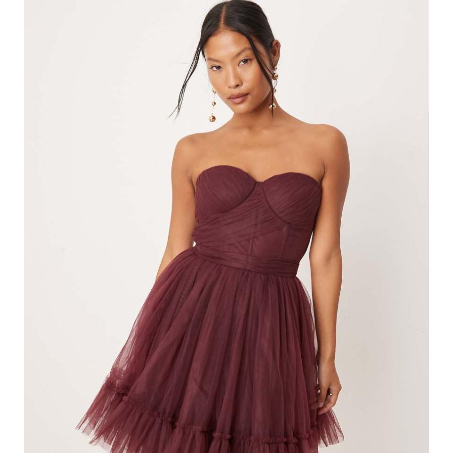 Lace & Beads Petite Mini-jurk met korset en bovenlaag van tule in donkerrood-Paars Paars