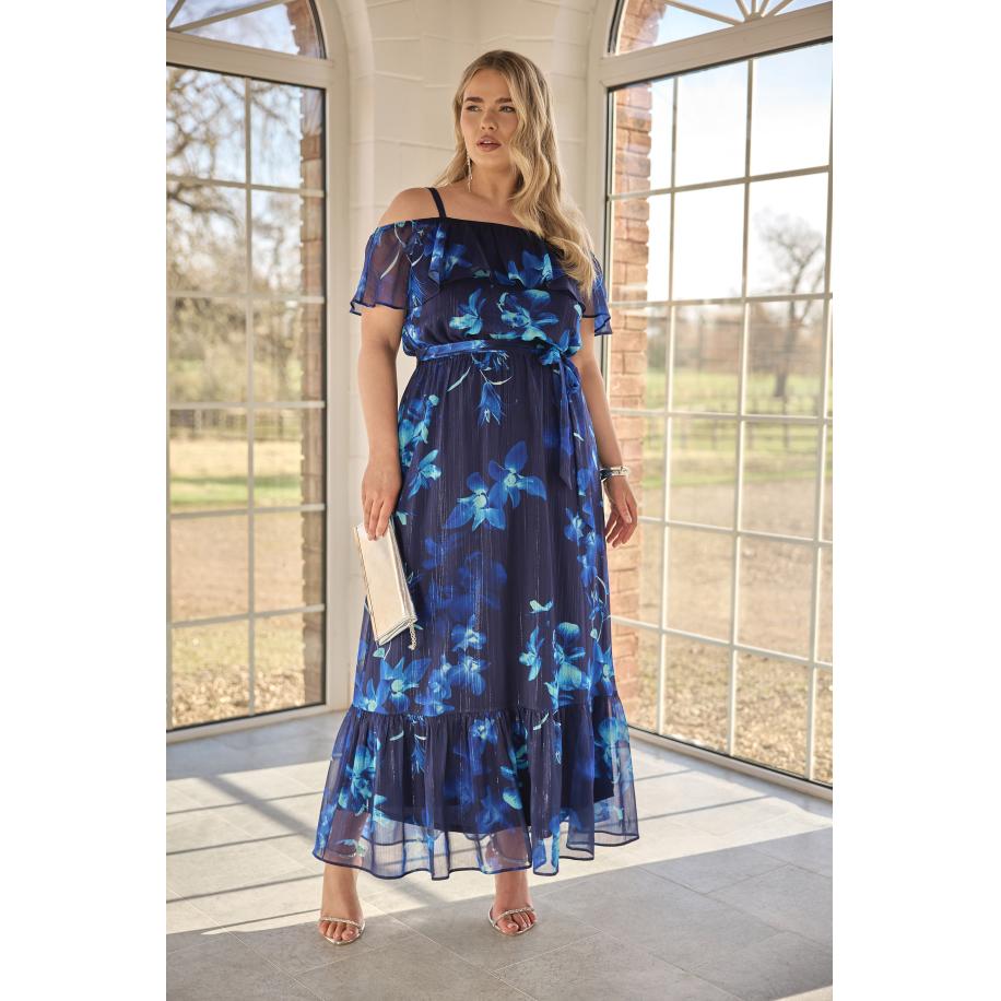 Yours London Maxijurk Met Bloemenprint En Bardothals In Metallic Donkerblauw Size 58-60 Blauw