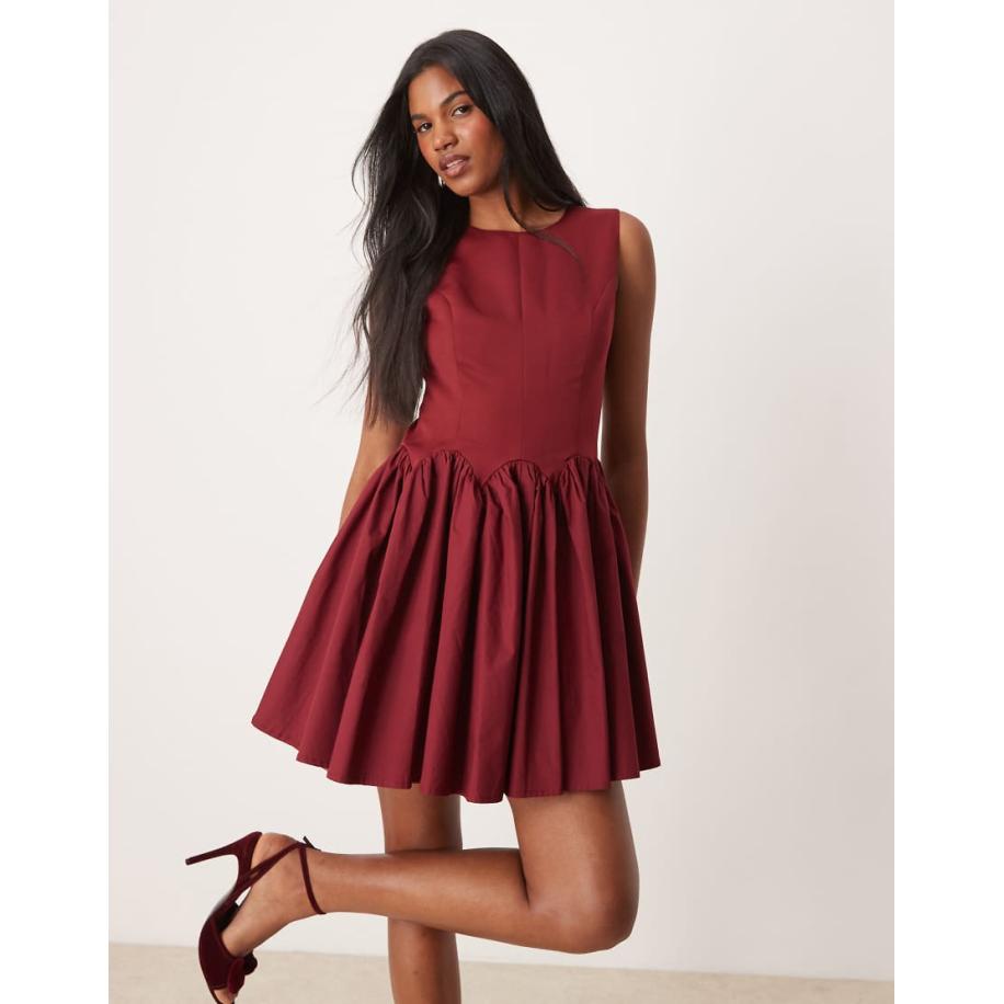 Never Fully Dressed Mini-jurk met verlaagde zoom in bordeauxrood Rood