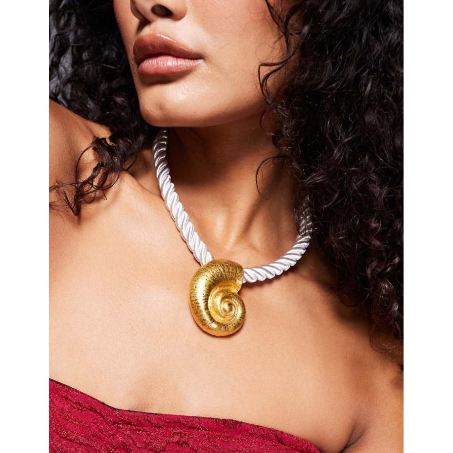 Kaiia Ketting van gedraaid koord met schelp in goud Goud