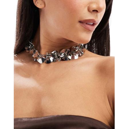 ASOS DESIGN Statement ketting met gehamerde bloemen in zilverkleur
