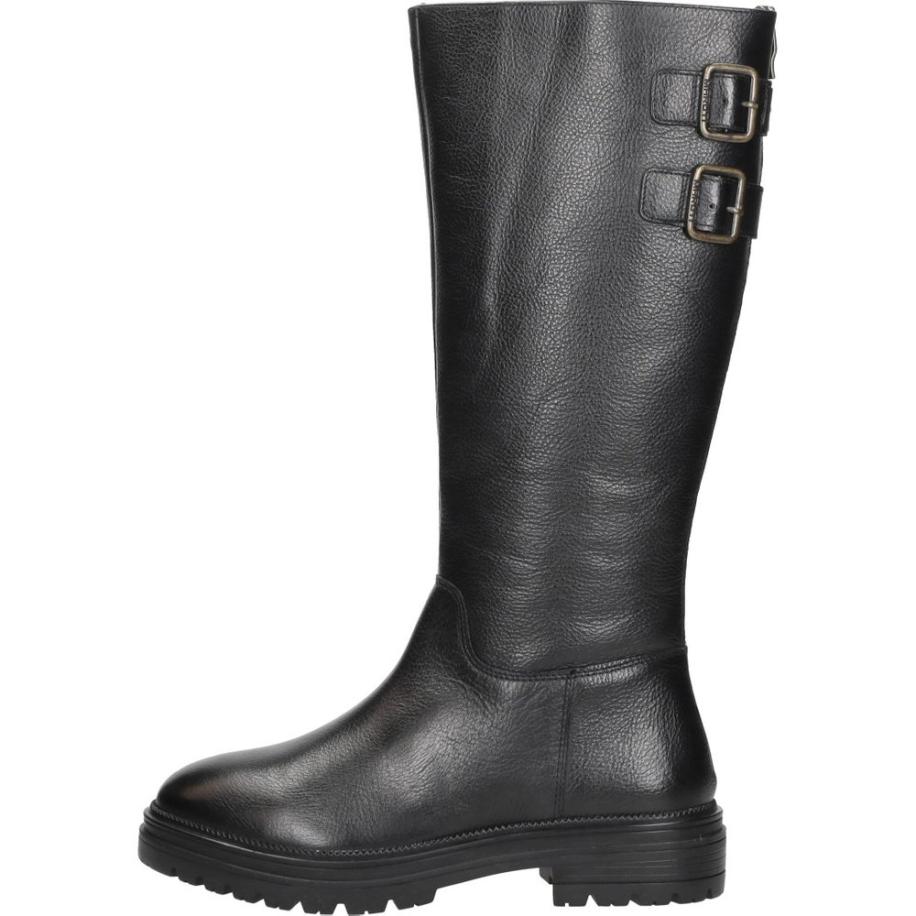 Maruti - Briony Zwart