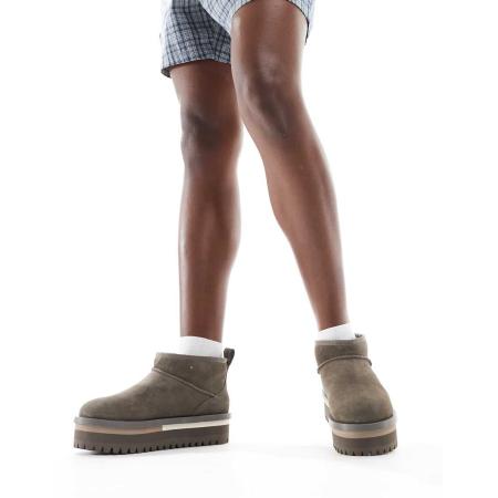 Tommy Jeans Suède laarzen met plateauzool in grijs