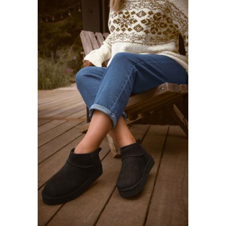 Yours Zwarte Enkellaarsjes Met Imitatiesuède Voering In Extra Brede Eeepasvormsize 43EEE