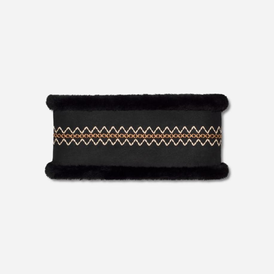 UGG® Atherson Embroidered-hoofdband in Black, Shearling Zwart