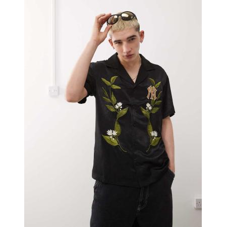 New Era - NY Yankees- Overhemd met reverskraag en bloemenborduursel in zwart